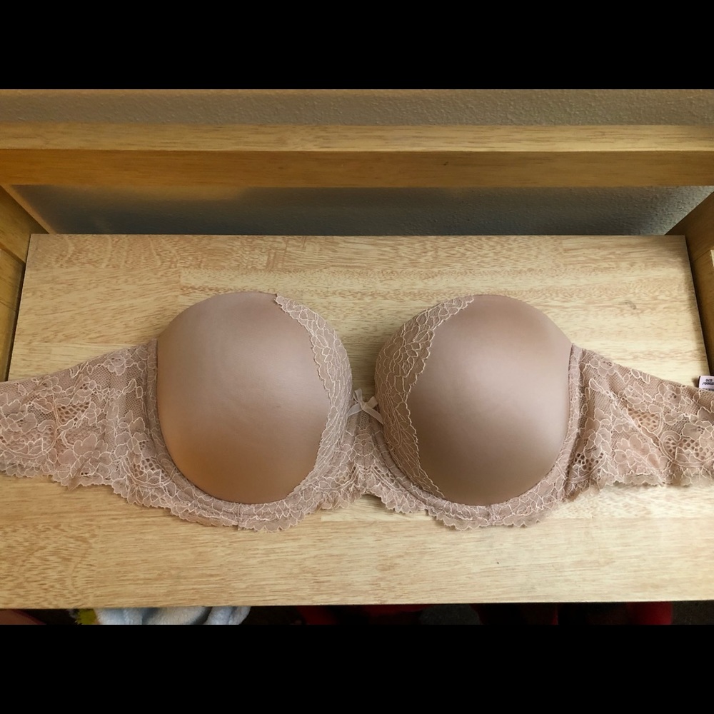 Victoria’s Secret strapless/multi-way bra 32DDD